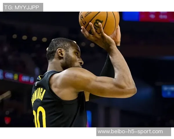 邓利维谈库明加续约事件称训练营内未见任何影响